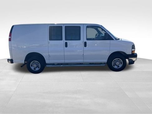 Used 2024 Chevrolet Express 2500 w/ Driver Convenience Package image 8