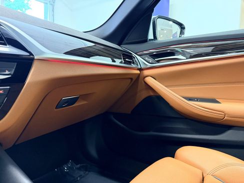 Used 2019 BMW 530i w/ Premium Package RWD image 38