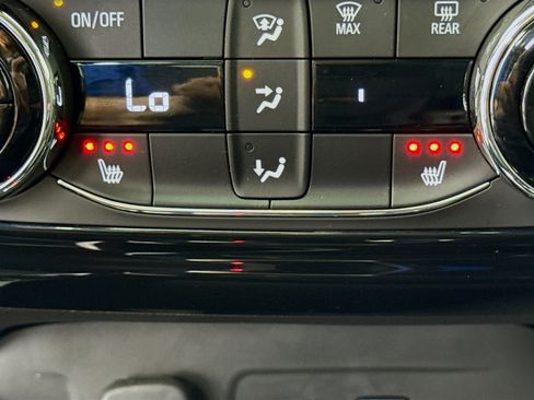 Used 2025 Chevrolet Trax ACTIV w/ Driver Confidence Package image 21