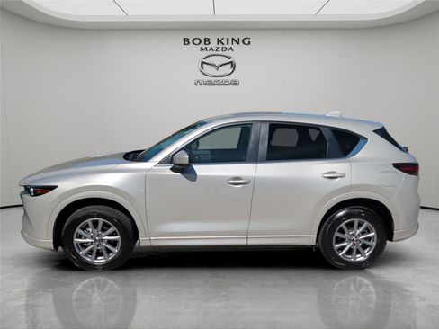 Used 2025 MAZDA CX-5 AWD 2.5 S w/ Preferred Package image 2