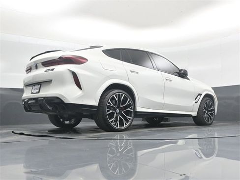 Used 2022 BMW X6 M Base w/ Competition Package image 41