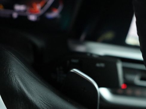 Used 2020 BMW 330i Sedan w/ Premium Package image 25