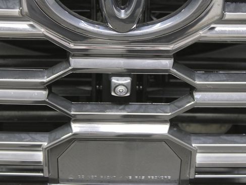 Used 2025 Toyota Sequoia Platinum image 46