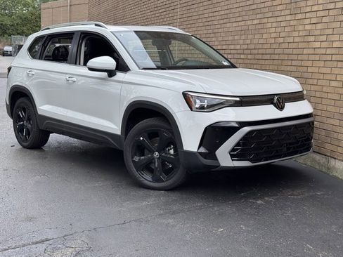 New 2025 Volkswagen Taos SEL image 37