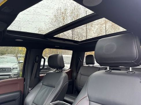 Used 2022 Ford F150 Lariat w/ Equipment Group 502A High image 28