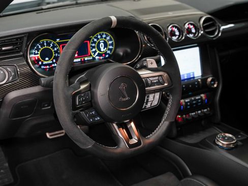 Used 2020 Ford Mustang Shelby GT500 w/ Carbon Fiber Track Pack image 41