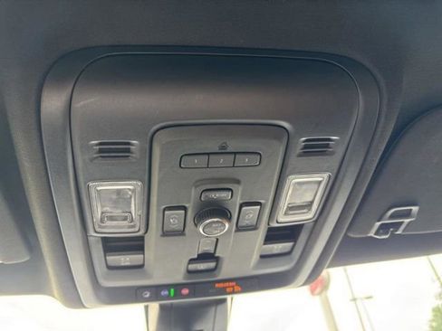 Used 2022 GMC Yukon Denali image 18