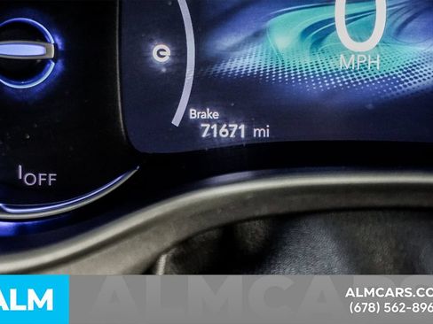 Used 2023 Chrysler Pacifica Touring-L FWD image 54