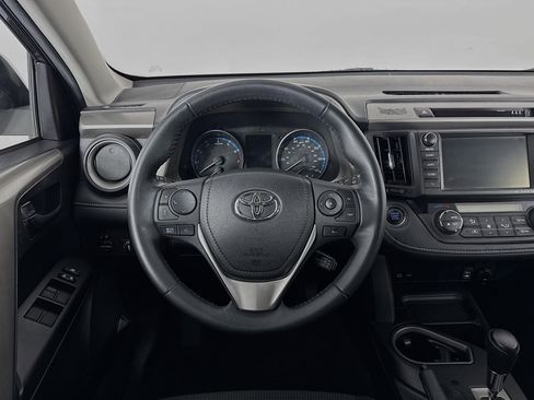 Used 2018 Toyota RAV4 XLE image 21