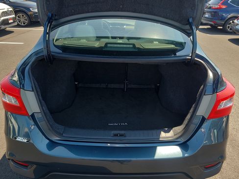 Used 2016 Nissan Sentra SV FWD image 29