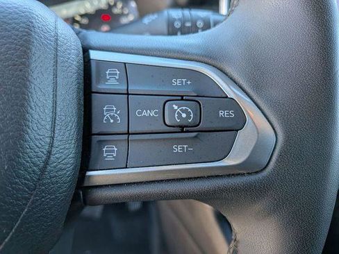 Certified 2023 Jeep Compass Limited image 19