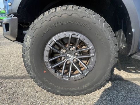Used 2019 Ford F150 Raptor w/ Equipment Group 802A Luxury image 25