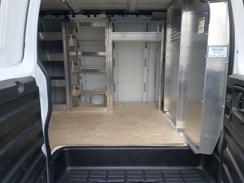 Used 2025 Chevrolet Express 2500 Extended w/ Communications Package image 18