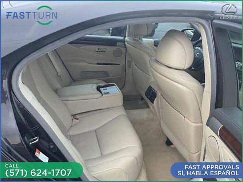 Used 2015 Lexus LS 460 AWD image 18