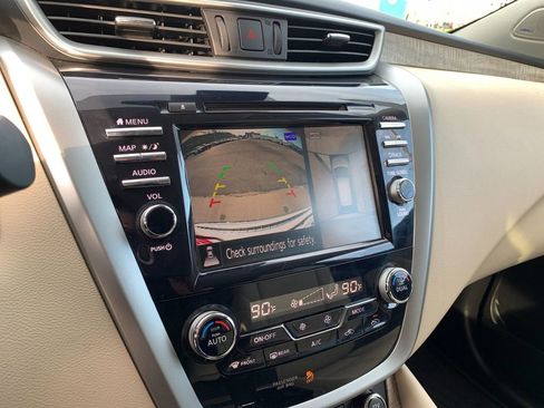 Used 2022 Nissan Murano SL w/ SL Moonroof Package image 25