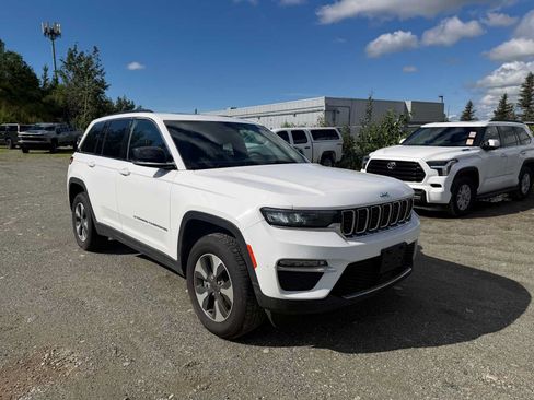 Used 2024 Jeep Grand Cherokee Limited 4xe AWD/4WD image 5