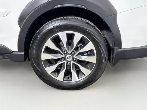 Used 2024 Subaru Outback Touring AWD/4WD image 31