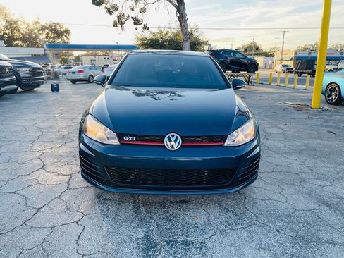 Used 2017 Volkswagen Golf Wolfsburg Edition image 3