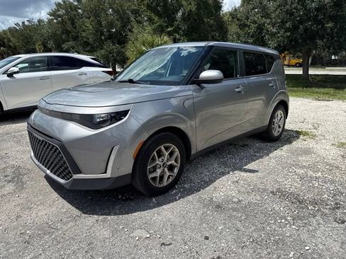 Certified 2024 Kia Soul LX w/ Option Group 015 FWD image 1