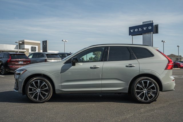 Certified 2024 Volvo XC60 B5 Ultimate w/ Protection Package Premier AWD/4WD image 4