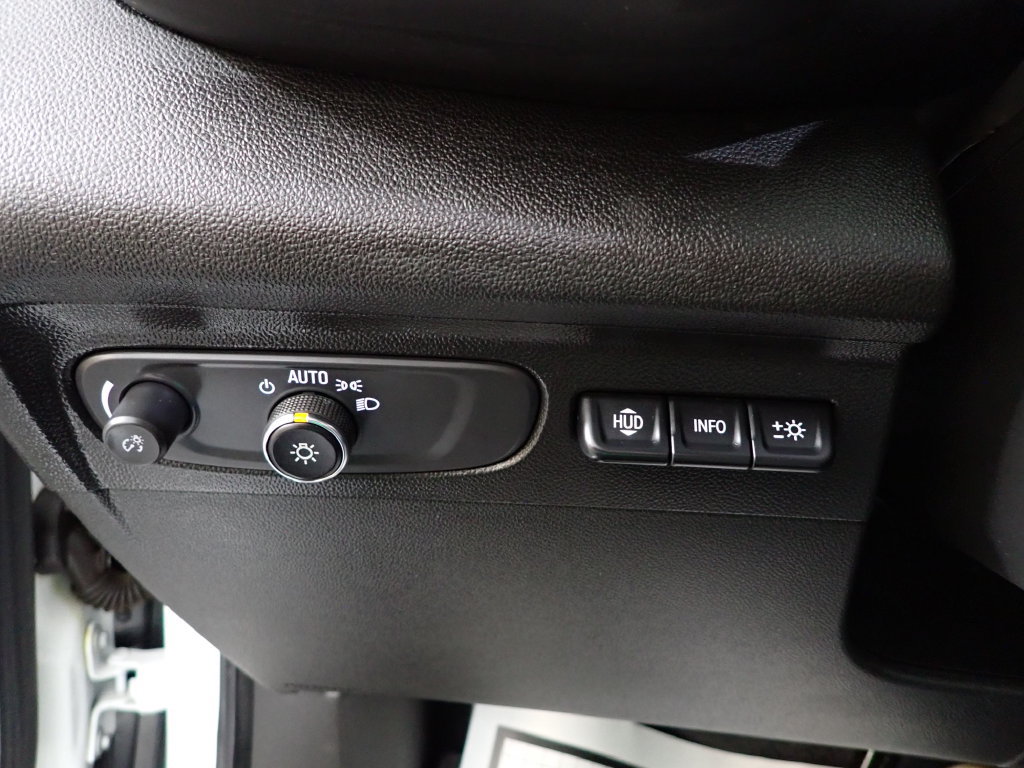 Used 2021 Buick Envision Essence w/ Technology Package I AWD/4WD image 27