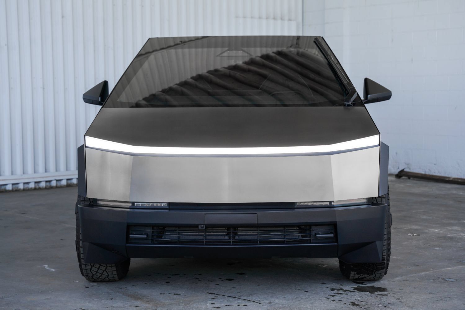 Used 2024 Tesla Cybertruck Cyberbeast AWD/4WD image 8