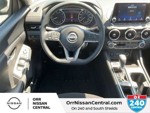 Used 2025 Nissan Sentra SV w/ Trunk Package image 14