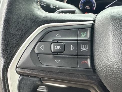 Used 2022 Jeep Grand Cherokee Altitude AWD/4WD image 24