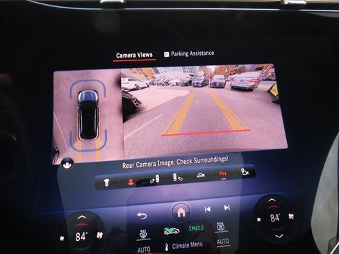 Certified 2023 Mercedes-Benz EQS 580 4MATIC SUV w/ Exclusive Trim Package image 17