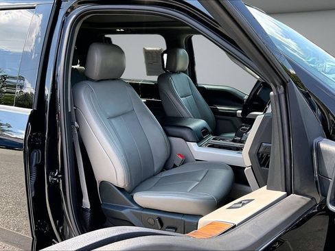 Used 2020 Ford F150 Lariat w/ Equipment Group 502A Luxury AWD/4WD image 30