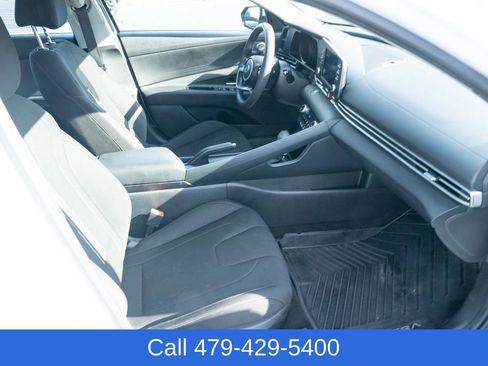 Used 2022 Hyundai Elantra SEL image 37