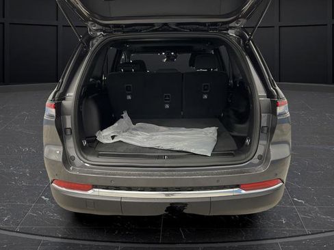 New 2025 Jeep Grand Cherokee Laredo X w/ Trailer Tow Package image 13