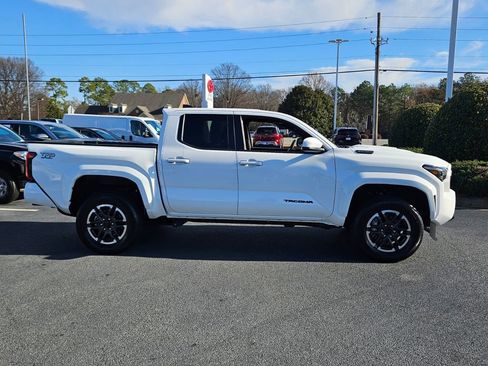 Used 2024 Toyota Tacoma TRD Sport image 14