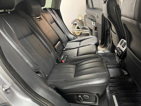 Used 2013 Land Rover Range Rover HSE image 25