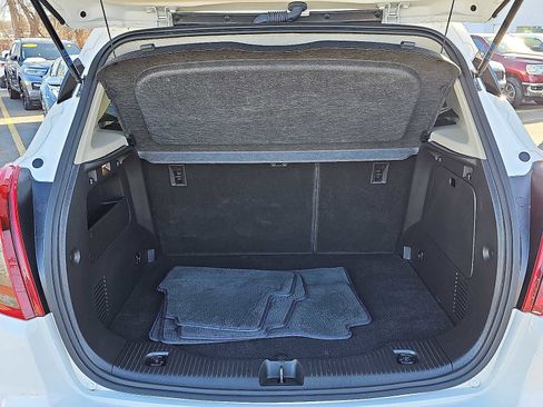 Used 2021 Buick Encore Preferred w/ Safety Package image 38