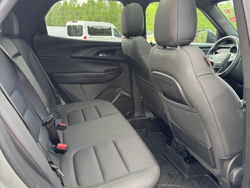 Used 2023 Chevrolet TrailBlazer RS w/ Sun and Liftgate Package image 13