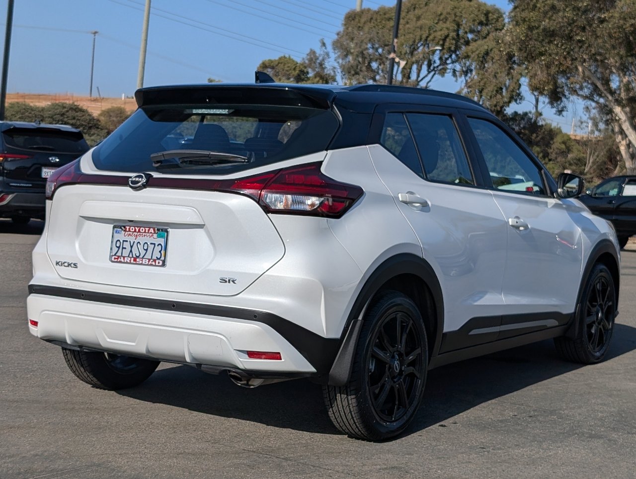Used 2023 Nissan Kicks SR FWD image 13