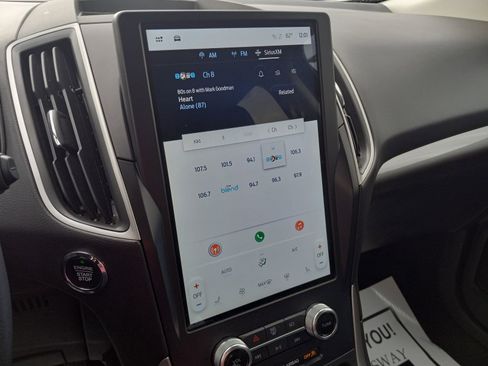 Used 2024 Ford Edge SEL image 18