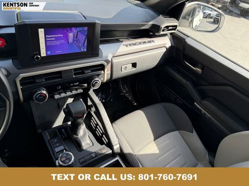 Used 2025 Toyota Tacoma TRD Off-Road image 24