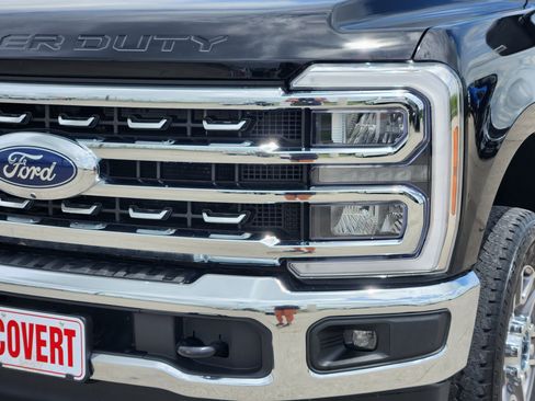 Used 2024 Ford F250 Lariat AWD/4WD image 8
