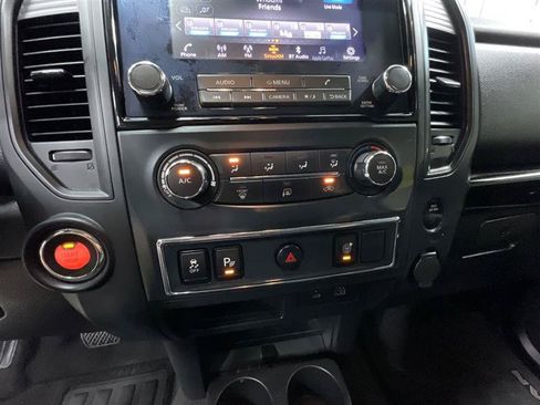 Used 2022 Nissan Titan SV RWD image 14