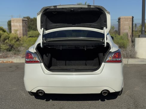 Used 2014 Nissan Altima 2.5 SV w/ Convenience Package image 13