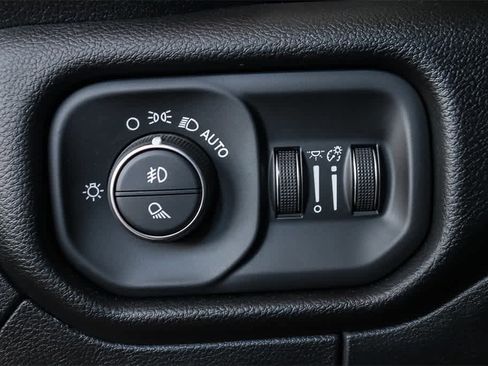 Used 2022 RAM 1500 Laramie image 24