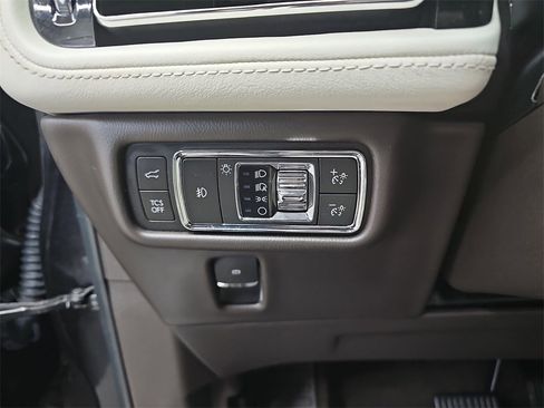 Used 2022 Lincoln Nautilus Black Label image 26