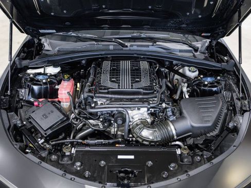 Used 2018 Chevrolet Camaro ZL1 image 10