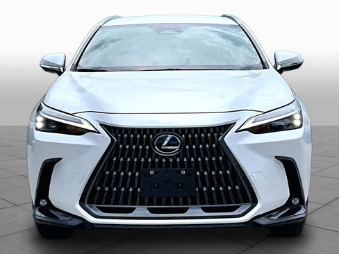 Used 2024 Lexus NX 250 FWD w/ Towing Package (2000 Lbs) image 4