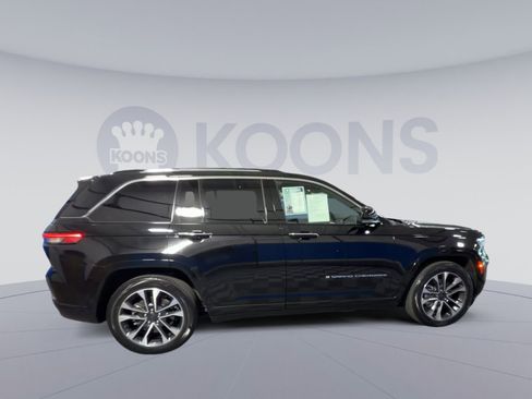 Used 2023 Jeep Grand Cherokee Overland w/ Luxury Tech Group IV image 12