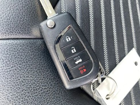 Used 2023 Toyota Camry SE image 22