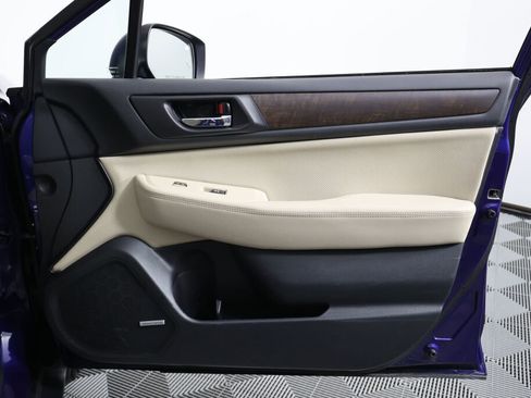 Used 2017 Subaru Outback 2.5i Limited image 24