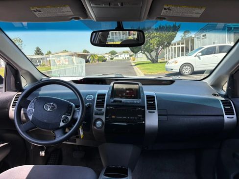 Used 2007 Toyota Prius FWD image 2